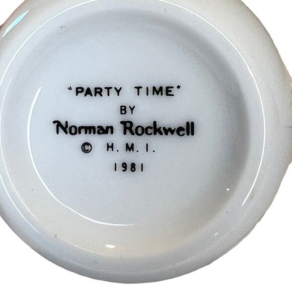 Norman Rockwell Vintage 1981 painted cups white w/ gold trim 5 unique mugs - Picture 12 of 16